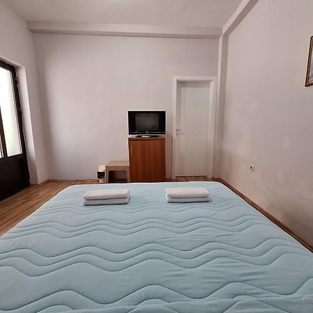 Studio Apartments Oleg Охрид Екстер'єр фото