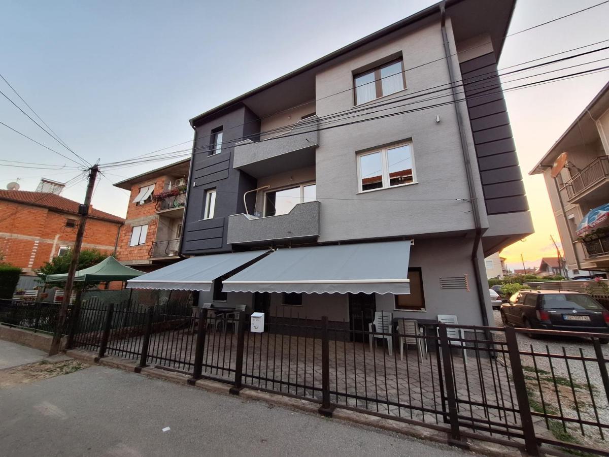 Studio Apartments Oleg Охрид Екстер'єр фото